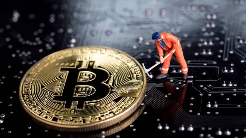 mining-bitcoin-1024x576